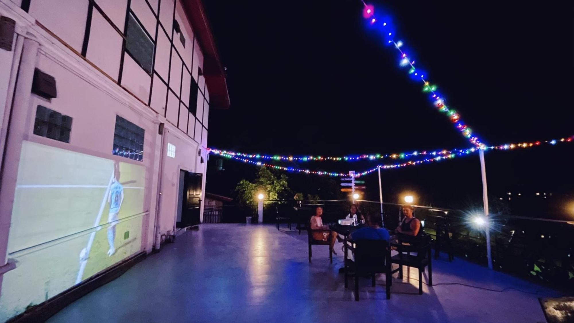 Meet Sunset Hostel Luangprabang Exteriör bild