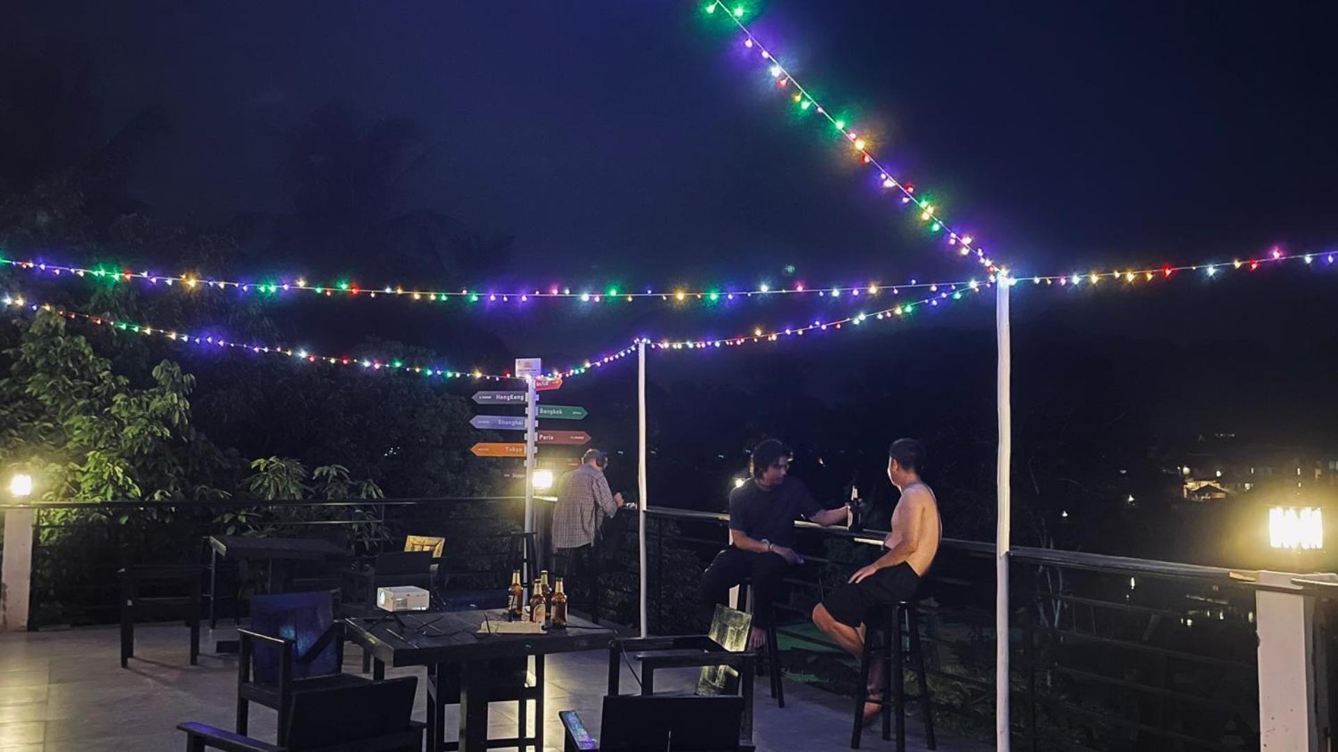 Meet Sunset Hostel Luangprabang Exteriör bild
